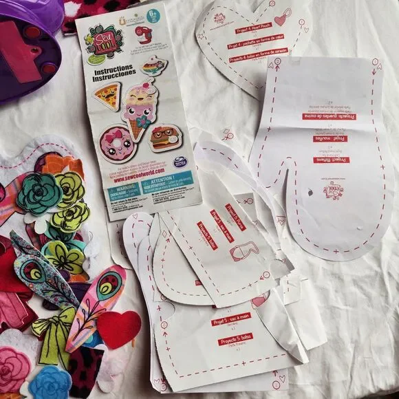 Sew Cool Sewing Machine - Purple w/ Pink Accents W/ Accessories - Picture 14 of 16